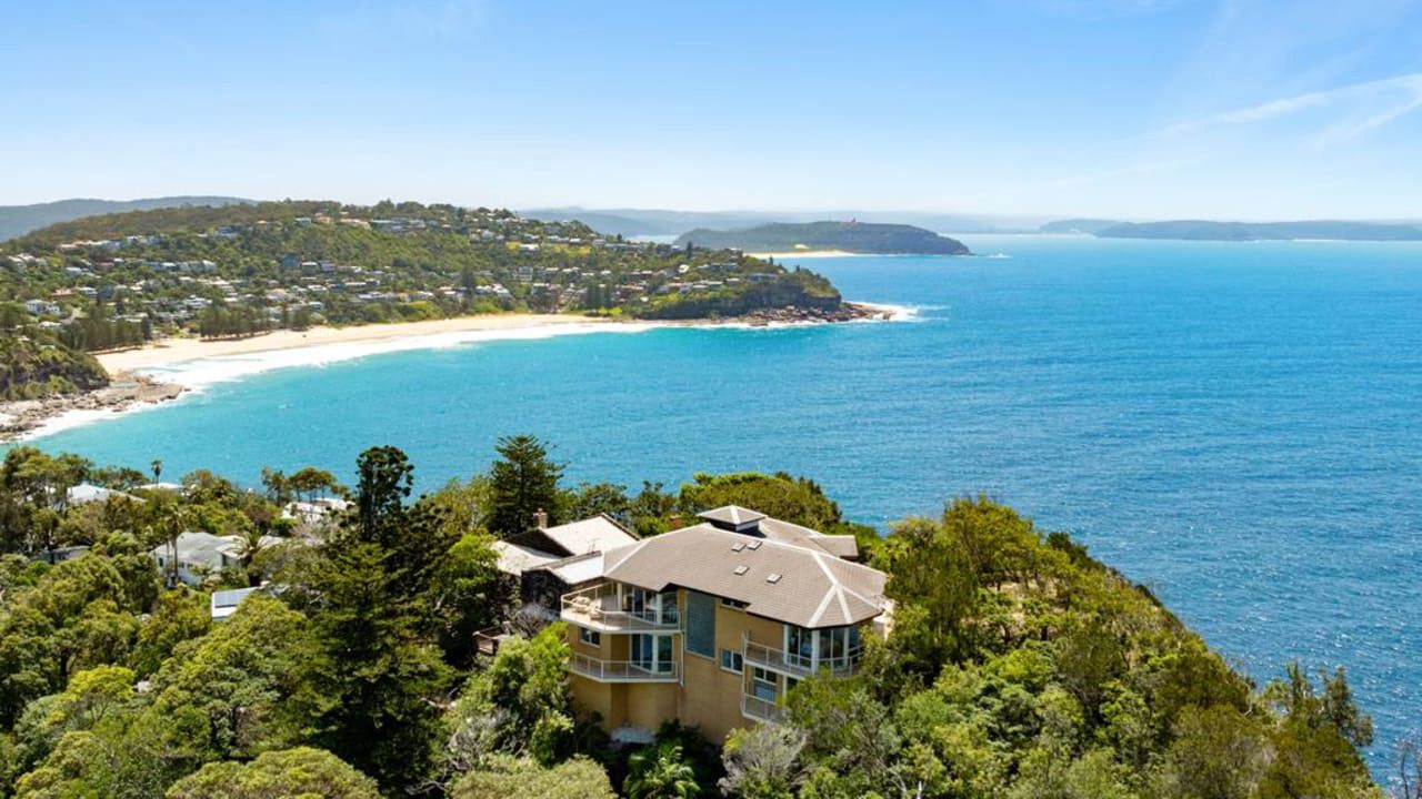 Ahhh the beautiful Whale Beach, how we love working there